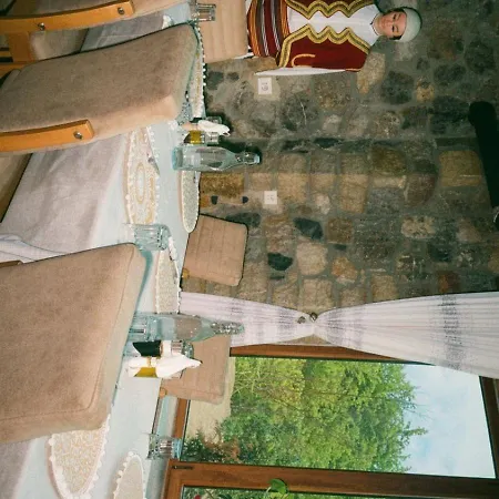 Trojet E Mija Otel Theth