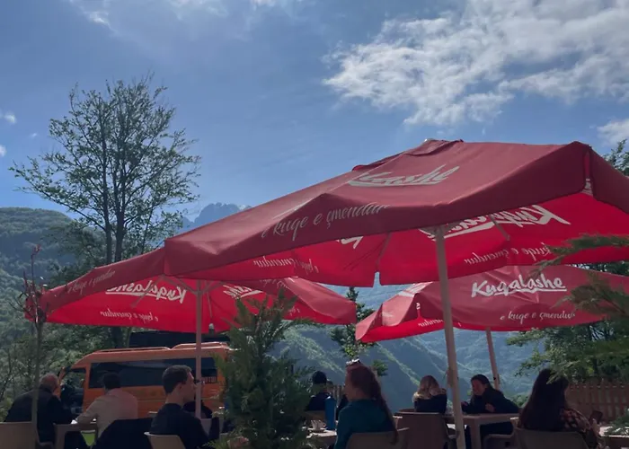 Trojet E Mija Hotel *